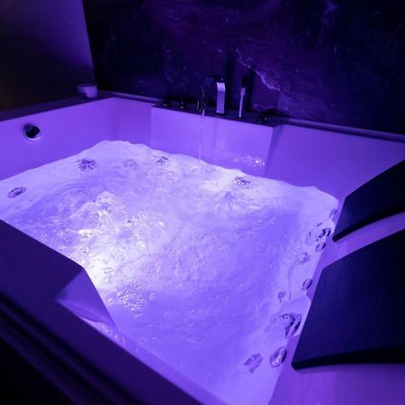 B&B Chiaro Di Luna Барлетта Экстерьер фото