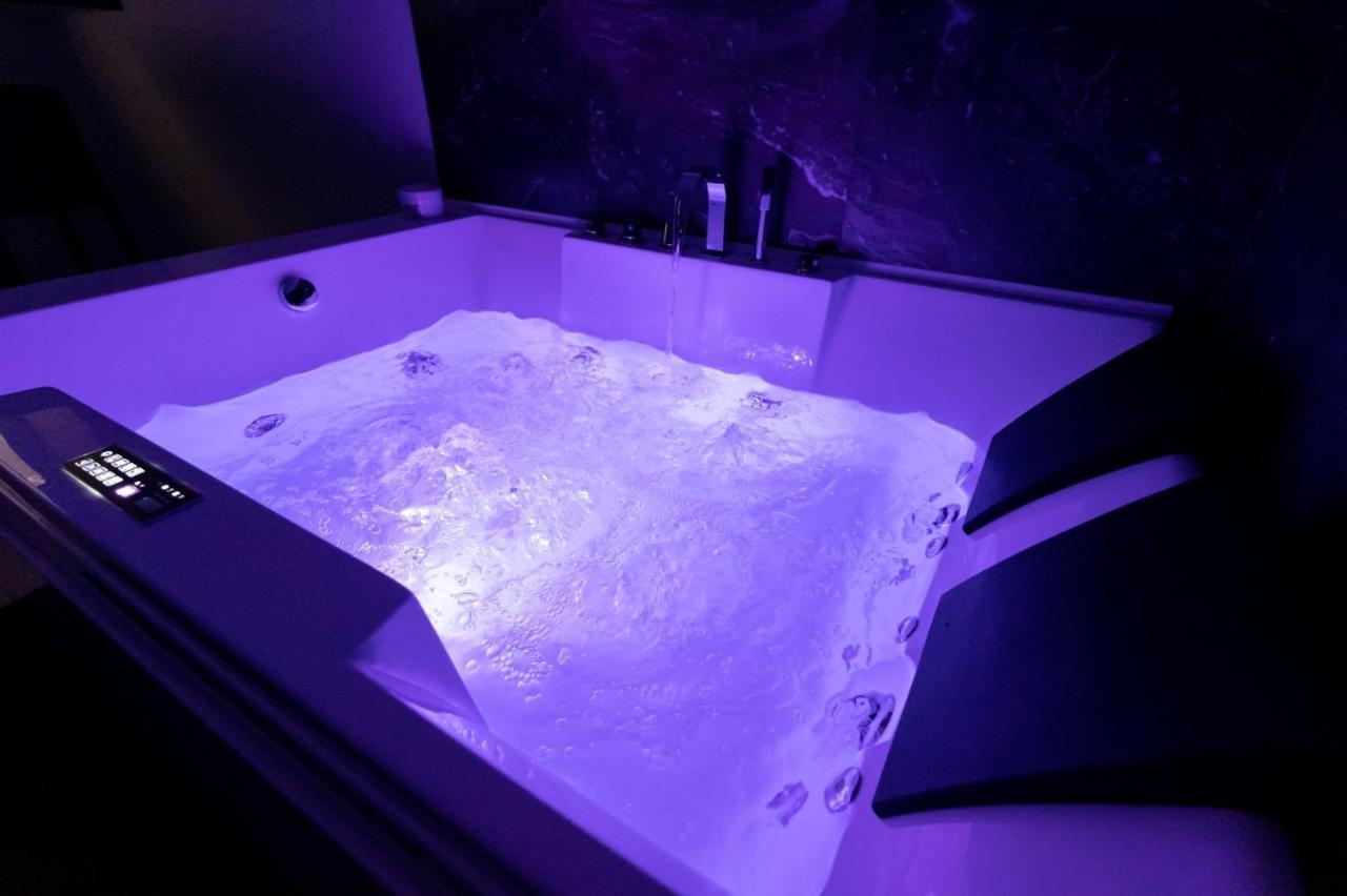 B&B Chiaro Di Luna Барлетта Экстерьер фото