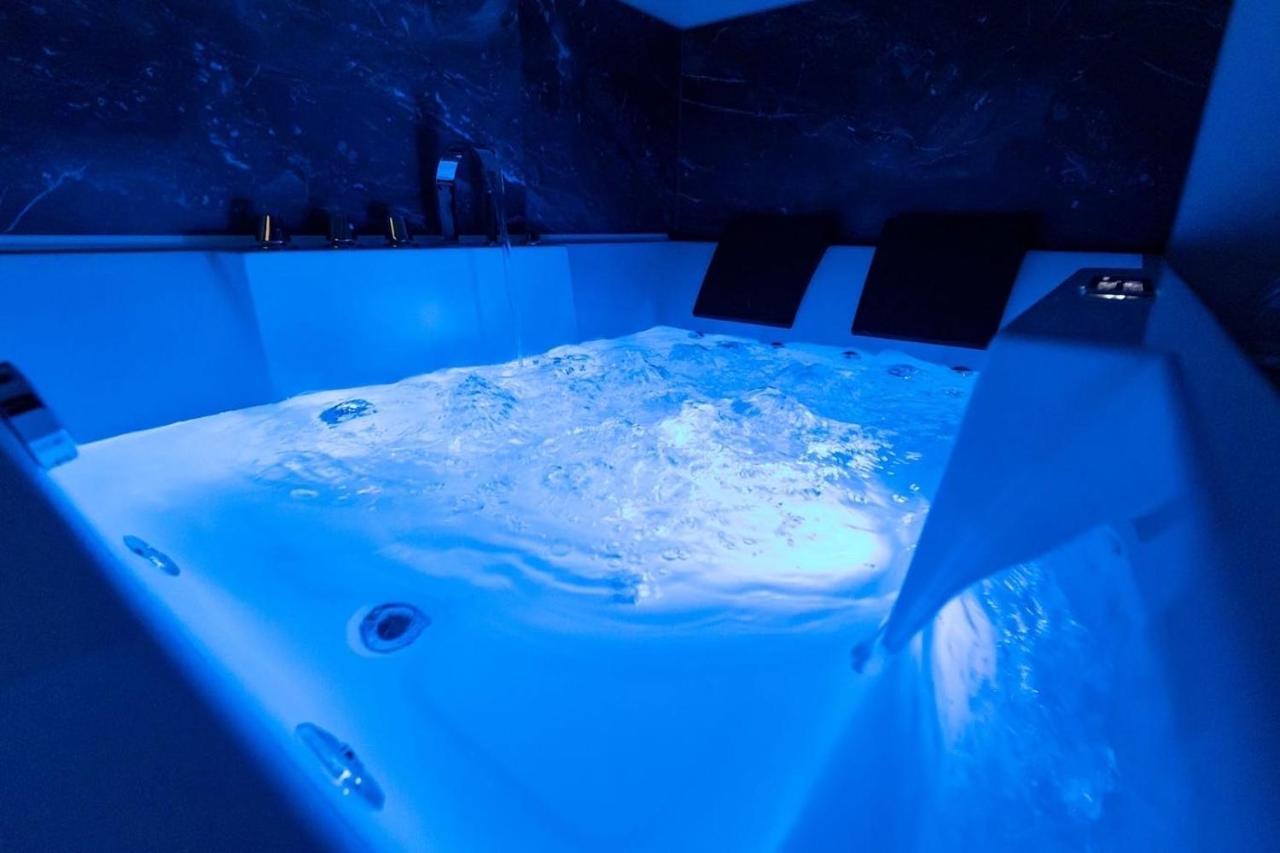 B&B Chiaro Di Luna Барлетта Экстерьер фото